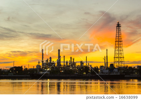 Oil refinery 16638099