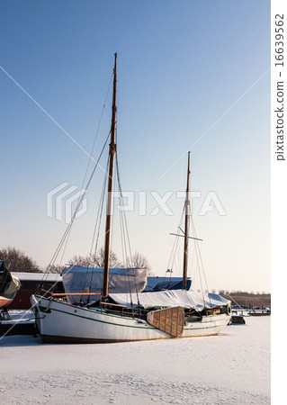 Port in Wustrow 16639562