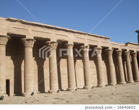 Ancient ruins Ancient ruins 16640602