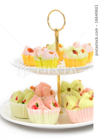 Cotton wool cake. Thai Dessert (steam cup cake) 16640681