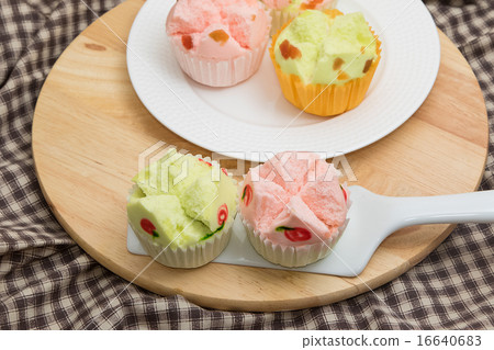 Cotton wool cake. Thai Dessert (steam cup cake) Cotton wool cake. Thai Dessert (steam cup cake) 16640683