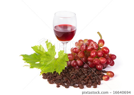 Glass of red wine and grapes, isolated on white 16640694