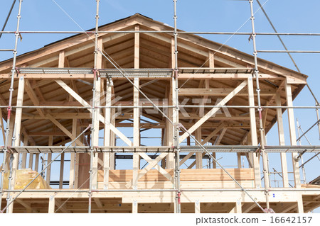 Construction site image of wooden two-story house for sale Housing construction method of wooden shaft 16642157