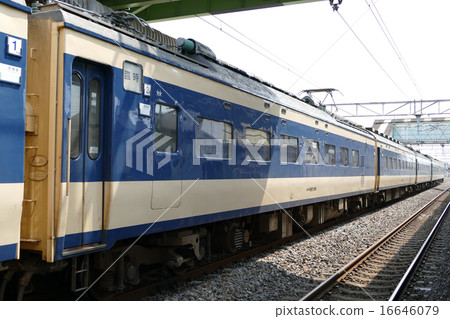 Michinoku 583家族在Kami站發送 Michinoku 583家族在Kami站發送 16646079