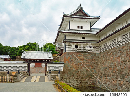 沿著金澤步行：Hashizume門和Hashizume門延續塔金澤城公園 16648503