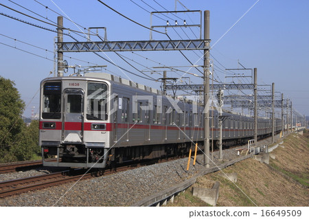 [TJ] Tobu Tojo Line 10030 Series (Rapid: Ikebukuro ⇔ Ogawamachi) 16649509