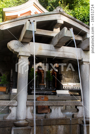 Kiyomizuji Temple Falls (Kyoto City - Kyoto Prefecture) 16651714