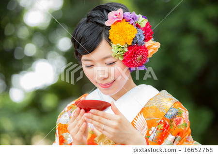 新娘 婚禮用清酒 多彩婚禮和服 16652768