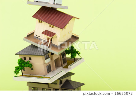 Stacked house Stacked house 16655072