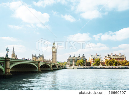 Big Ben in sunny day, London Big Ben in sunny day, London 16660507