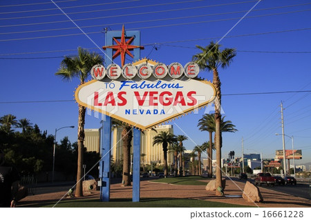 Welcome sign in Las Vegas, Nevada, USA 16661228