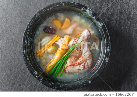 Samgyetang chicken ginseng soup Korean 16662207