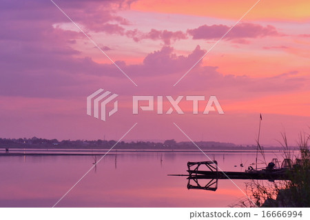Mekong River Evening Scenery 16666994