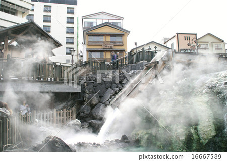 Kusatsu hot spring yubata 16667589