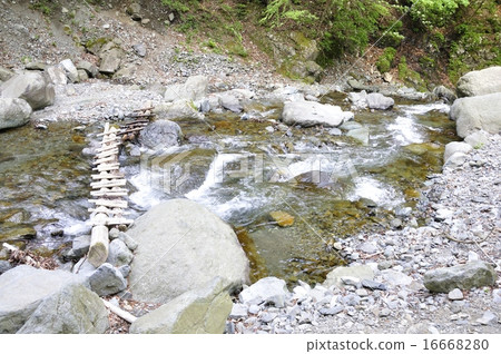 流上的一座橋 流上的一座橋 16668280