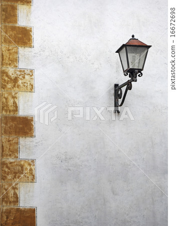 Street lantern Street lantern 16672698