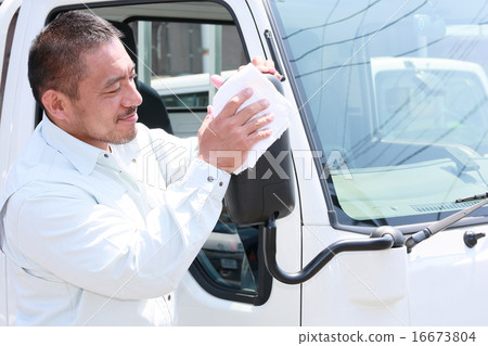 A man working with a latin system 16673804