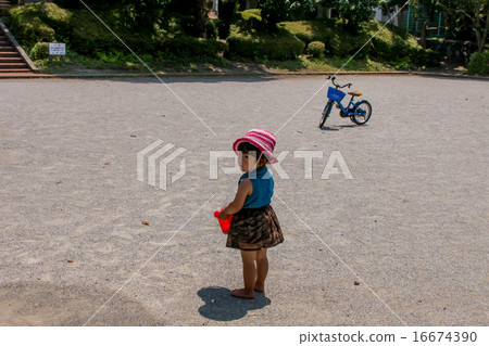 Girls playing in the water Girls playing in the water 16674390