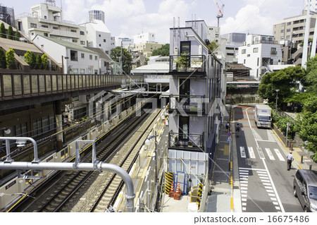 Daikanyama Station 16675486