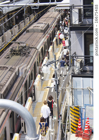 Daikanyama Station 16675488
