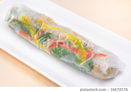 Delicious Vietnamese spring roll 16678576