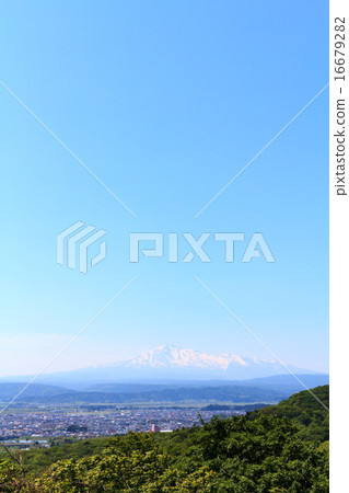 Yuri Honjo市區和Chokaiyama Yuri Honjo市區和Chokaiyama 16679282