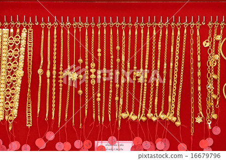Gold necklaces in store 16679796