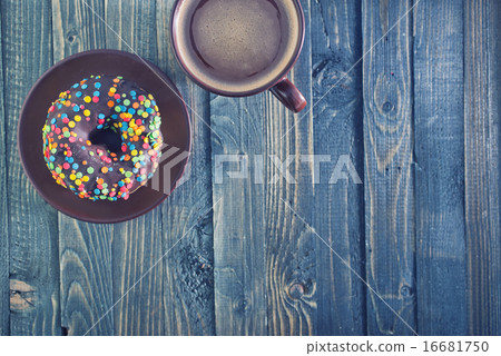 chocolate donuts 16681750