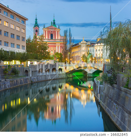 Romantic medieval Ljubljana, Slovenia, Europe. Romantic medieval Ljubljana, Slovenia, Europe. 16682845