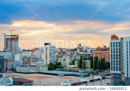 Kiev downtown skyline, Ukraine 16688811