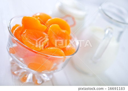 apricots apricots 16691183