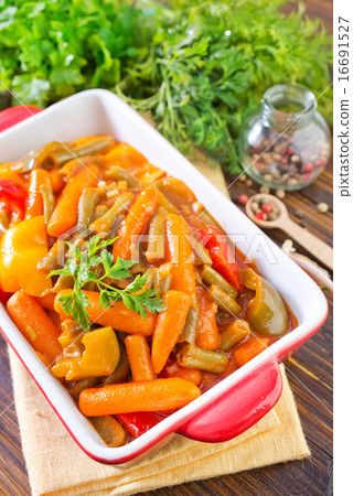 baked vegetables 16691527