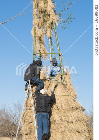 A picture of the drafting tower of the dawn 12 A picture of the drafting tower of the dawn 12 16699082
