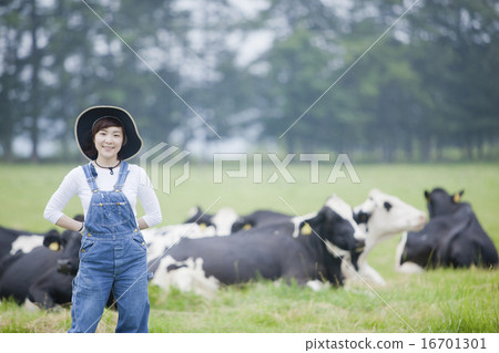 工作在農場的婦女 16701301