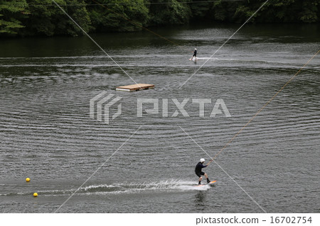 滑水照片 滑水照片 16702754