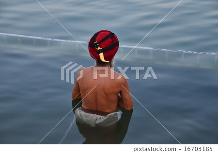 Indian Amritsar Golden Temple Prayer Indian Amritsar Golden Temple Prayer 16703185