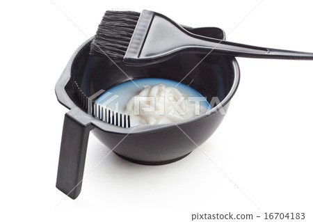 Bowl with peroxide and brush 16704183