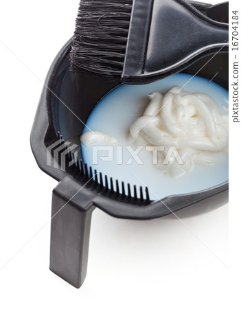 Bowl with peroxide and brush 16704184