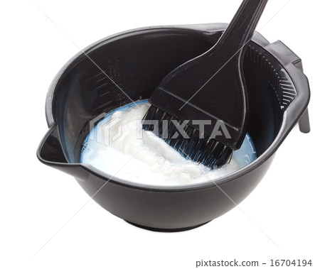 Bowl with peroxide and brush 16704194