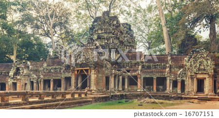 Ta Prohm Temple ancient gate, Angkor Ta Prohm Temple ancient gate, Angkor 16707151