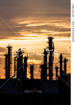 Dusk of Keihin Industrial Area 16707967