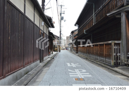 京都的島原（右邊是“Kakuya”）（京都市下京區西新屋野宮町） 16710409