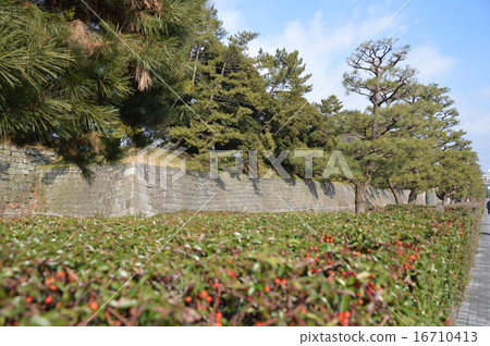 “來自Kushido-dori的Nijo Castle Ishigaki（Nakagyo-ku，Kyoto City）” 16710413
