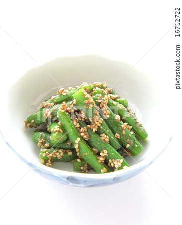 Delicious sesame with beans 16712722