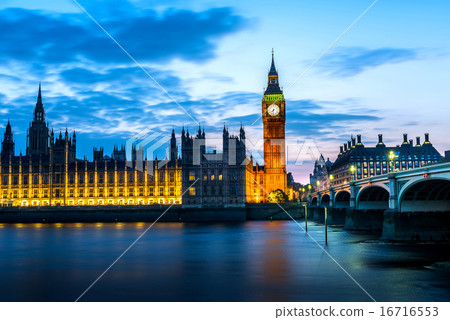 Big Ben and Westminster abbey at night in London,  16716553