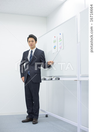 Seminar male 16716664