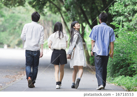 Students walking on the road 16718553
