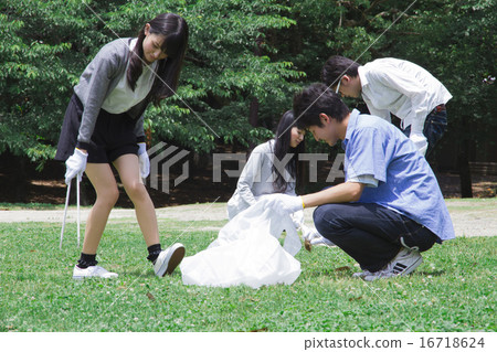 Students doing cleaning activities Students doing cleaning activities 16718624