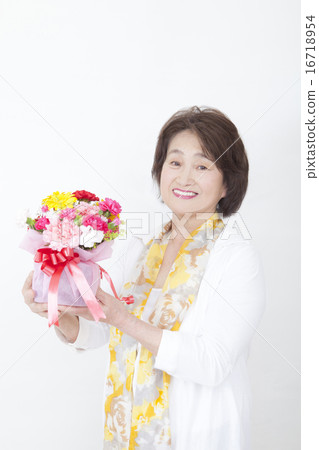 有花的前輩 有花的前輩 16718954