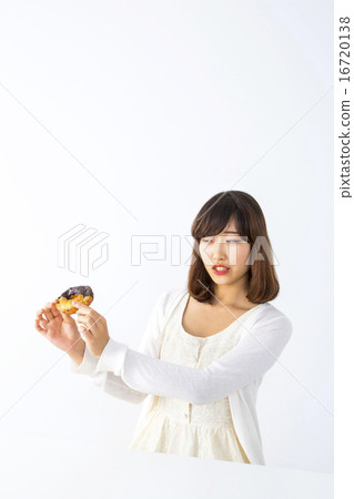 Female Portrait Young Women Girls Sweets Donuts 16720138